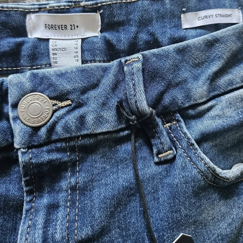 Forever 21+ Curvy Fit Straight Leg High Rise Medium Denim Jeans Women 14 - NWT - Picture 4 of 5